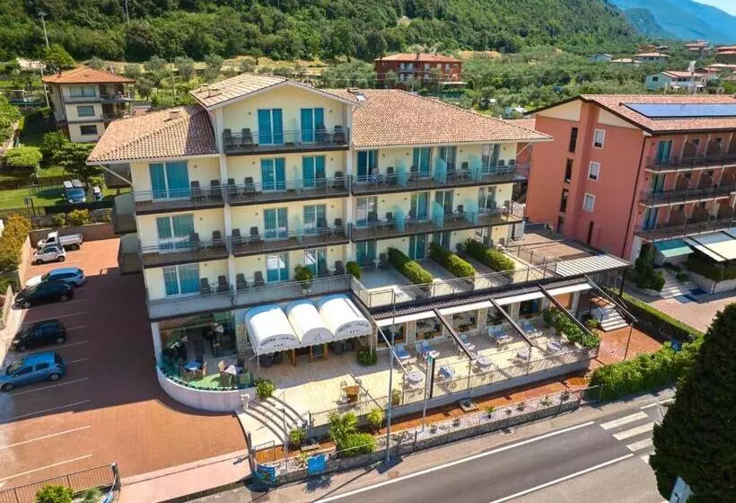 Hotelli Astoria 3stelle S