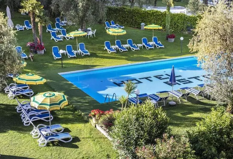 Hotelli Astoria 3stelle S