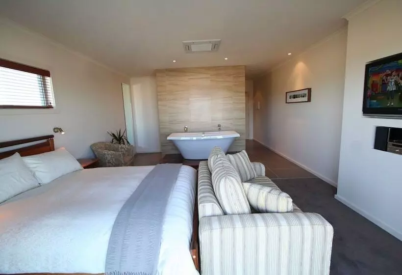 فندق Captain S At The Bay