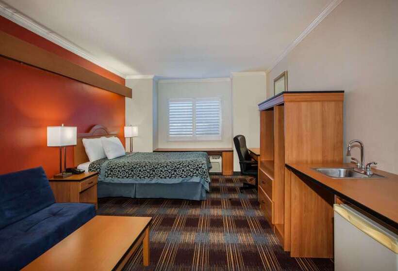 בית מלון כפרי Days Inn & Suites By Wyndham Antioch