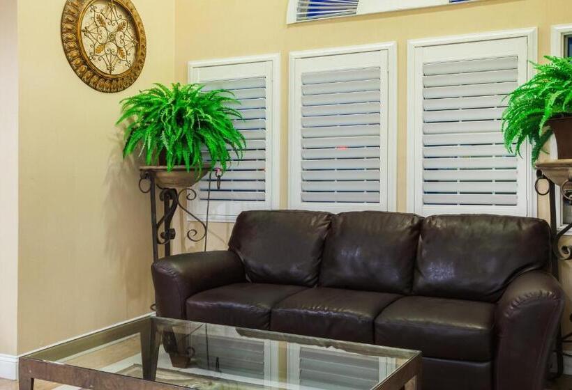 בית מלון כפרי Days Inn & Suites By Wyndham Antioch