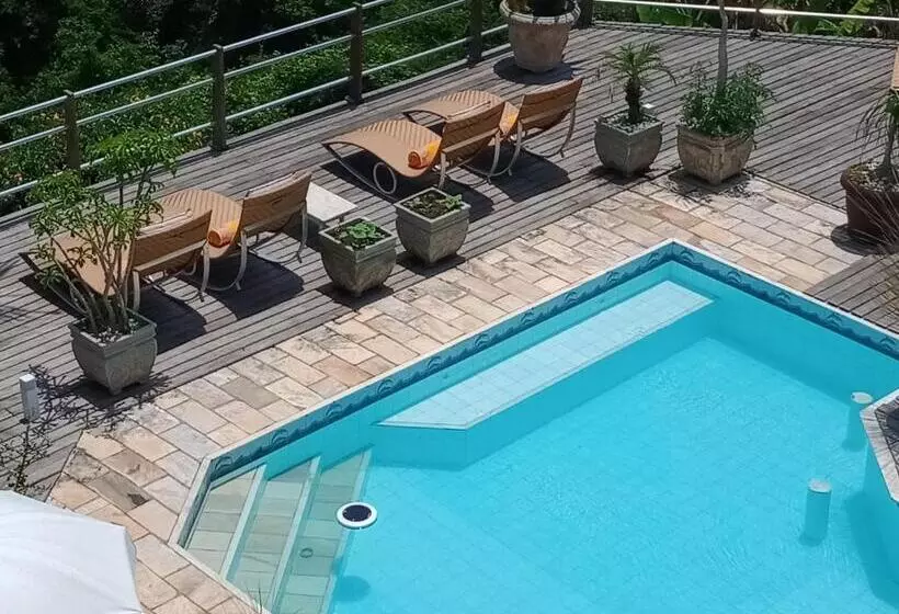 ホテル Deauville Pousada