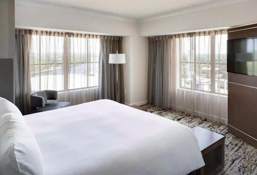 בית מלון כפרי Hartford Marriott Downtown