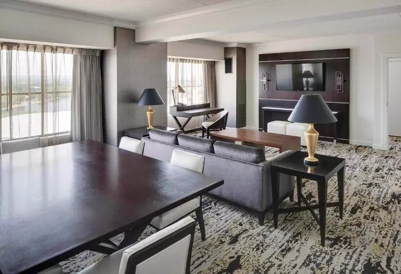 בית מלון כפרי Hartford Marriott Downtown