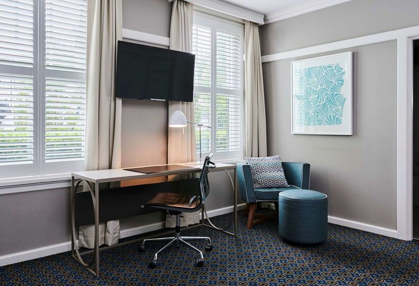 Hotel Kurrajong Canberra