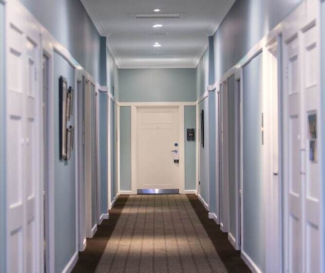 Hotel Kurrajong Canberra