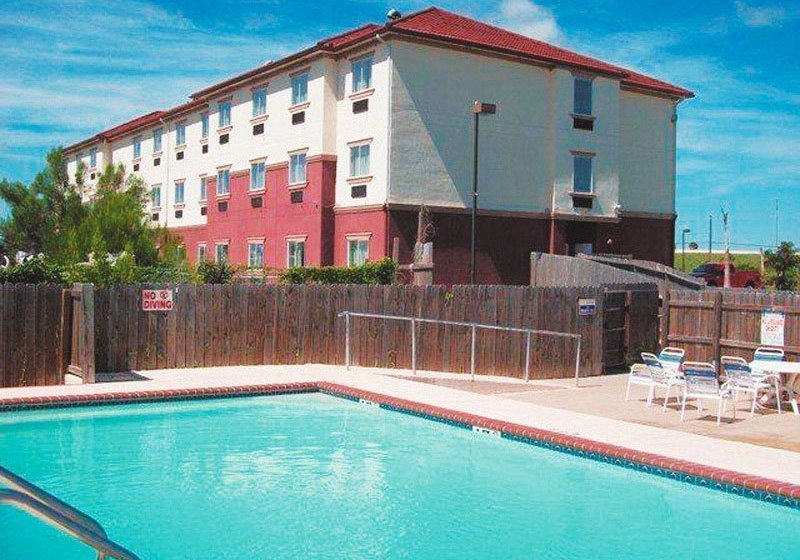 Отель La Quinta Inn Brownsville