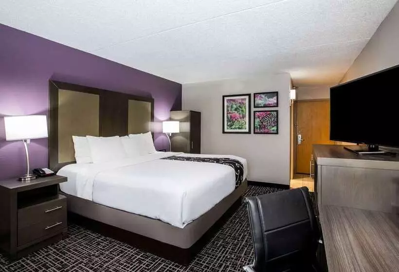 酒店 La Quinta Inn By Wyndham Davenport & Conference Center