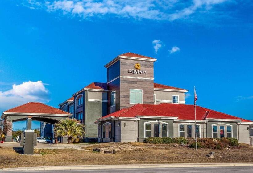 Отель La Quinta By Wyndham Kerrville
