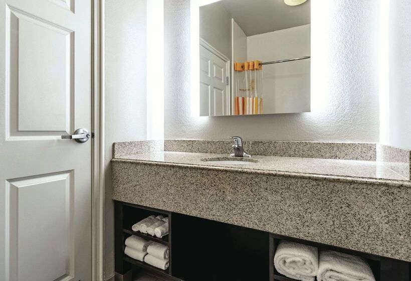 فندق La Quinta By Wyndham Phoenix I 10 West