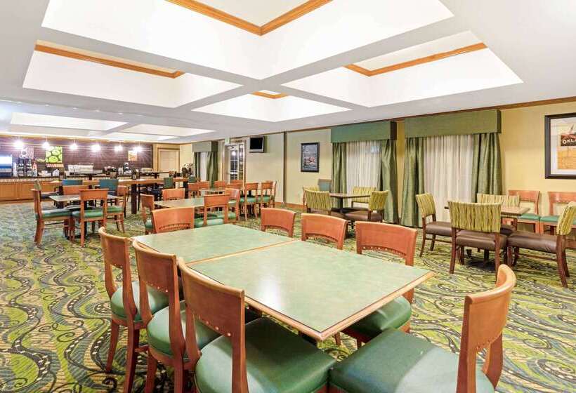 Otel La Quinta By Wyndham Shawnee