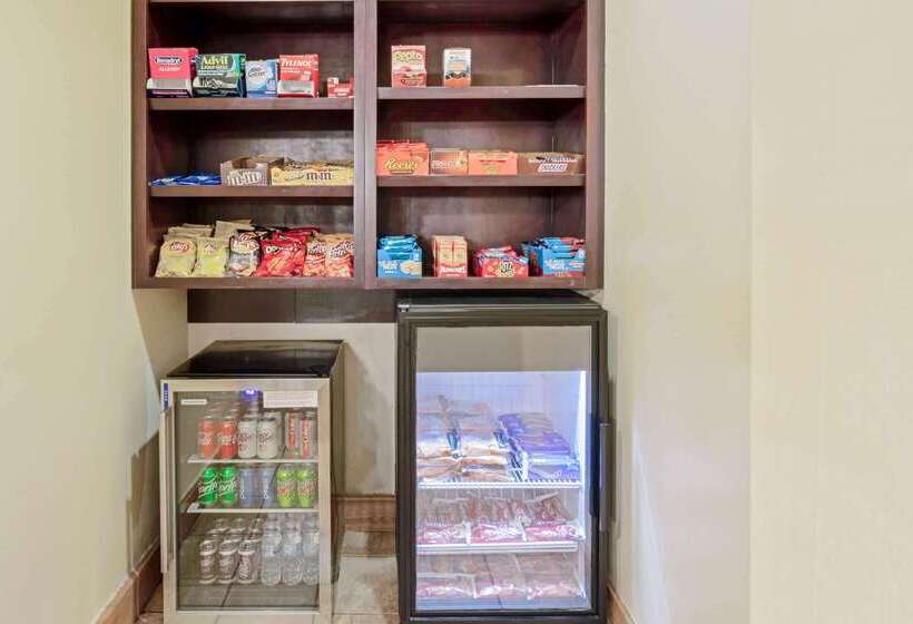 Otel La Quinta By Wyndham Shawnee