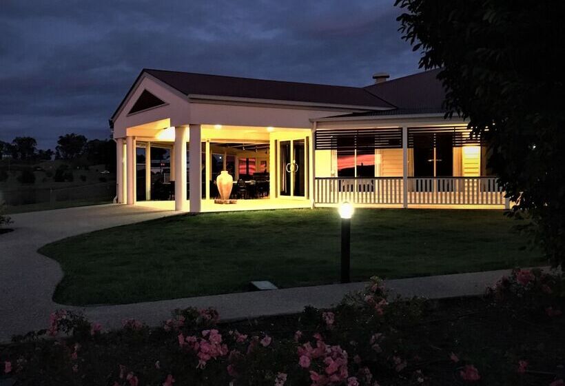 호텔 Pittsworth Motor Inn