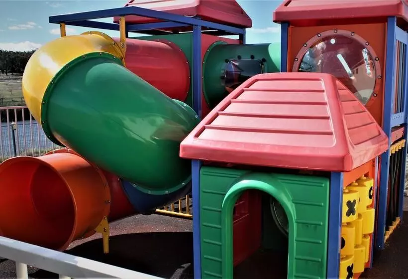 Отель Pittsworth Motor Inn