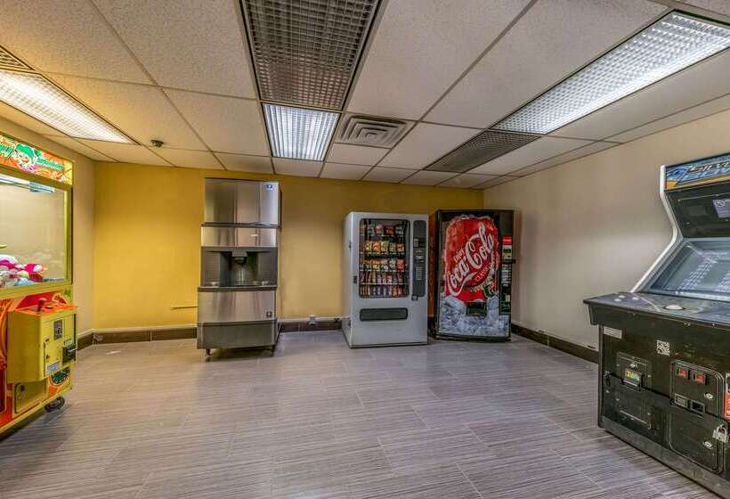 ホテル Quality Inn Gainesville