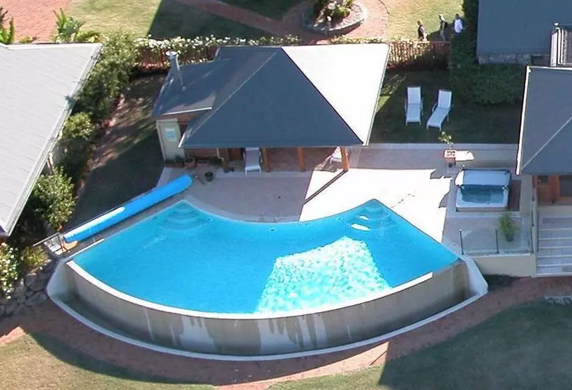 酒店 Ruffles Lodge