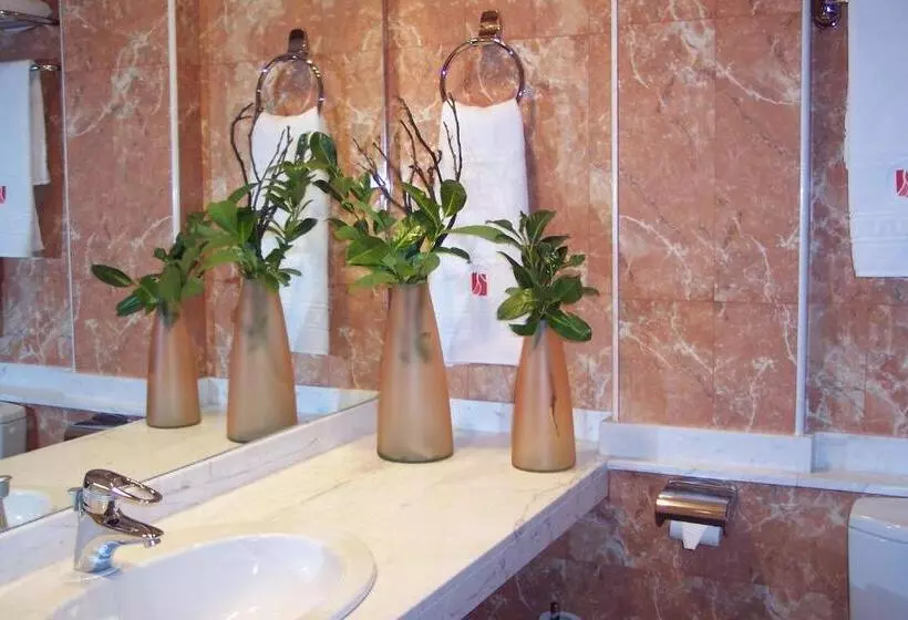 ホテル Sant Quirze De Besora