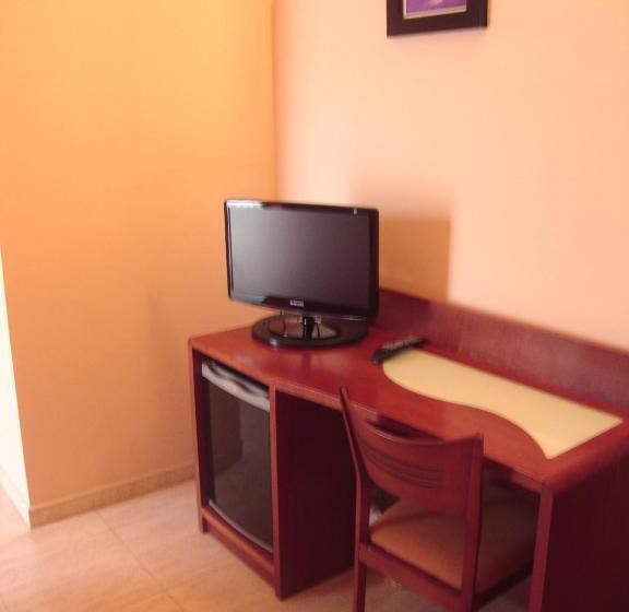 Отель Sant Quirze De Besora