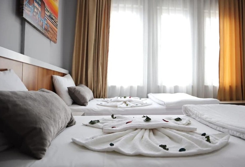 Cleopatra Icaria Apart