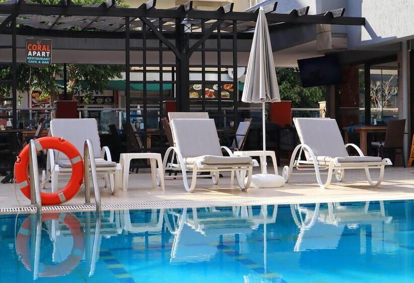 Cleopatra Icaria Apart