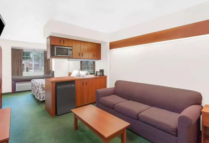 Microtel Inn & Suites By Wyndham Wellton