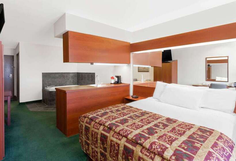 Microtel Inn & Suites By Wyndham Wellton