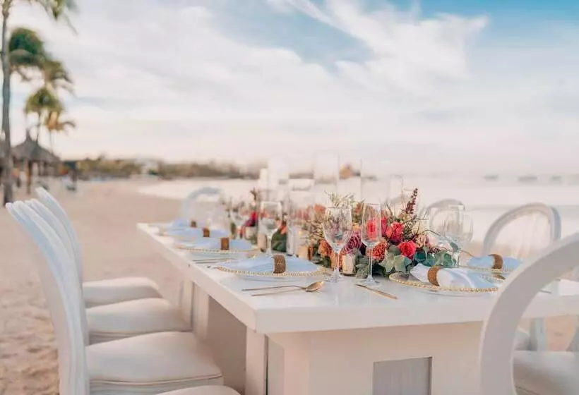 هتل Aruba Marriott Resort & Stellaris Casino