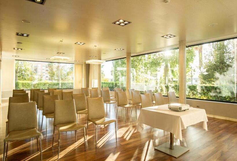 هتل Azz Valencia Táctica