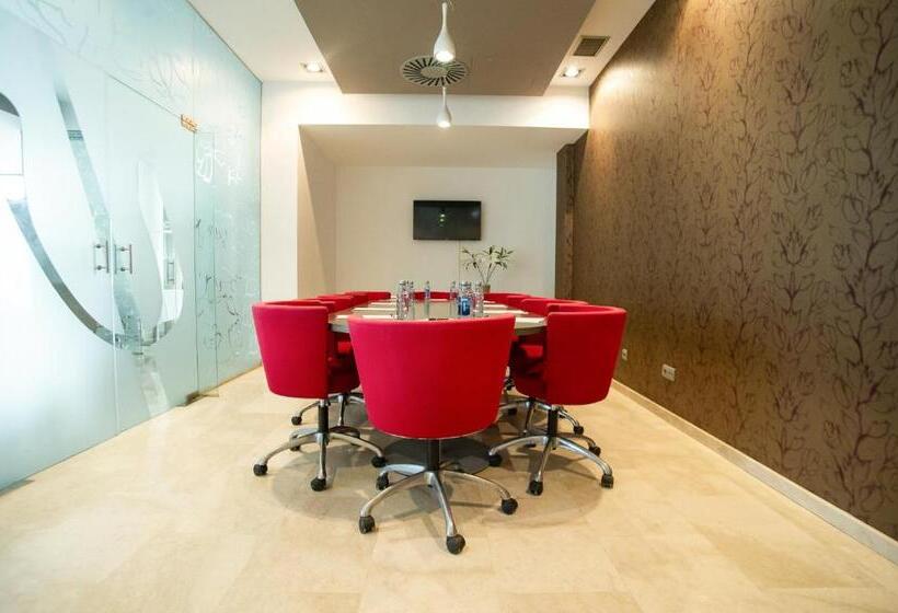 هتل Azz Valencia Táctica