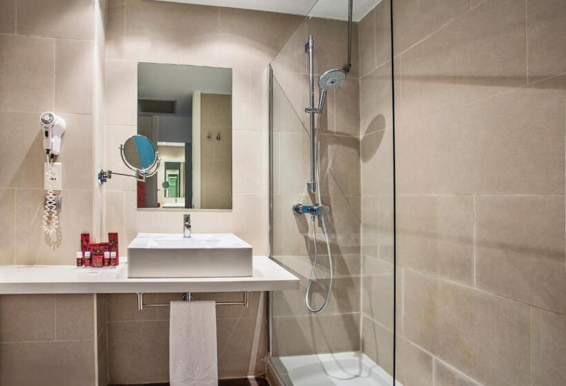 هتل Azz Valencia Táctica