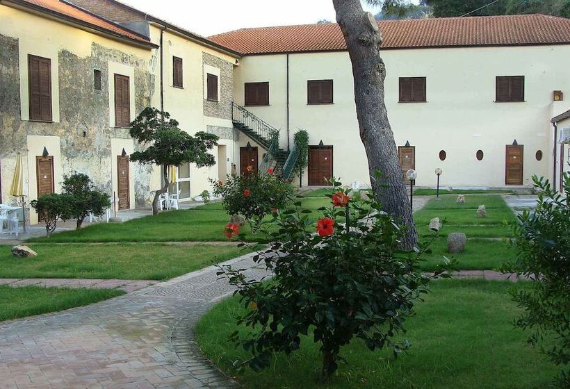 호텔 Baia Delle Sirene Beach Resort