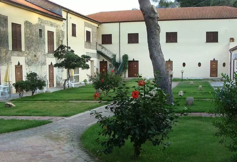 Отель Baia Delle Sirene Beach Resort