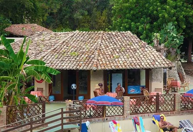 Отель Baia Delle Sirene Beach Resort