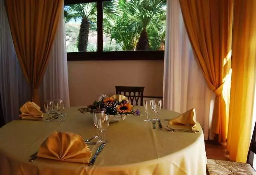 Отель Baia Delle Sirene Beach Resort