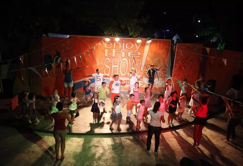 Отель Baia Delle Sirene Beach Resort