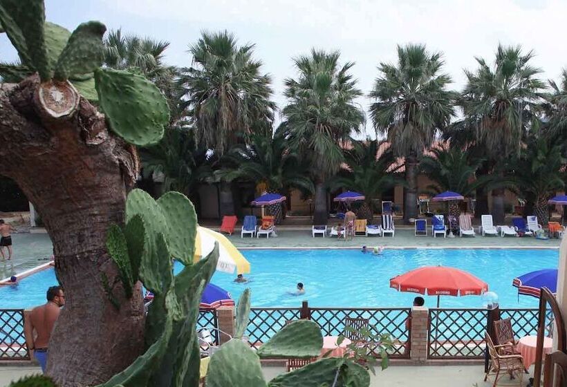 호텔 Baia Delle Sirene Beach Resort