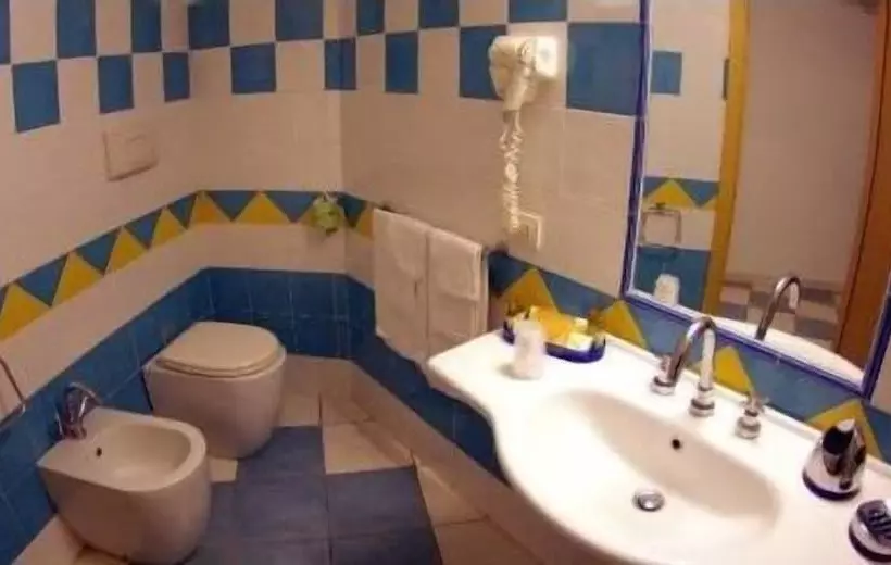 Отель Club Cala Longa