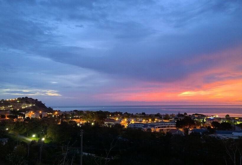 ホテル Club Cala Longa