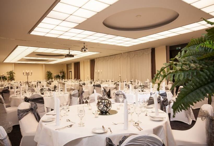 ホテル Cork International