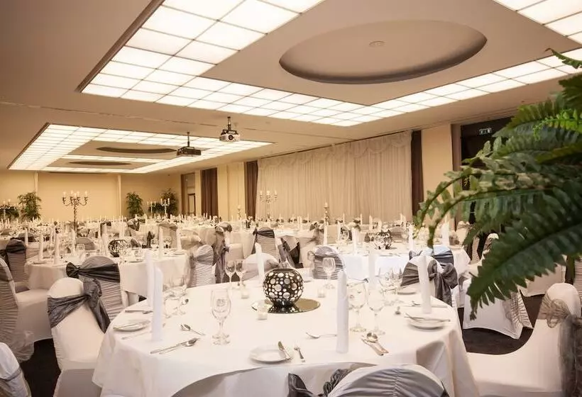 ホテル Cork International