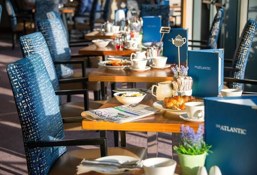 ホテル Cork International