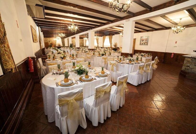 ホテル Estalagem Turismo