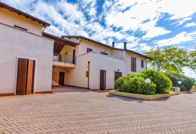 בית מלון כפרי Golf Residenza