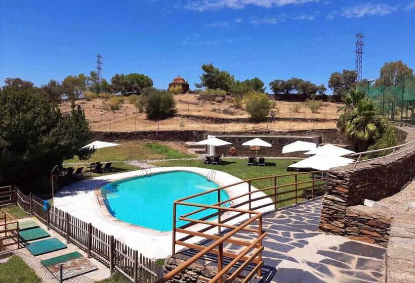 هتل Hospedería Conventual De Alcántara