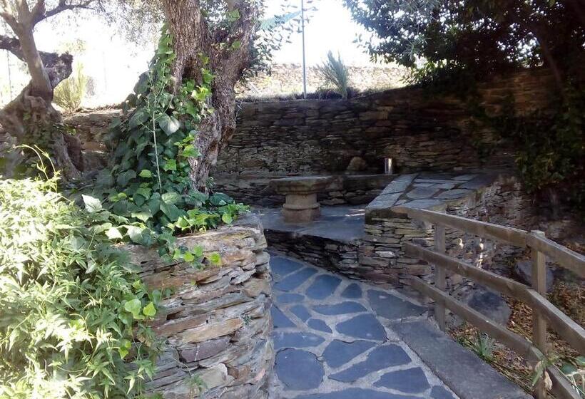 هتل Hospedería Conventual De Alcántara