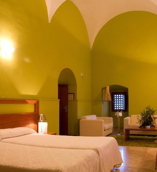 هتل Hospedería Conventual De Alcántara