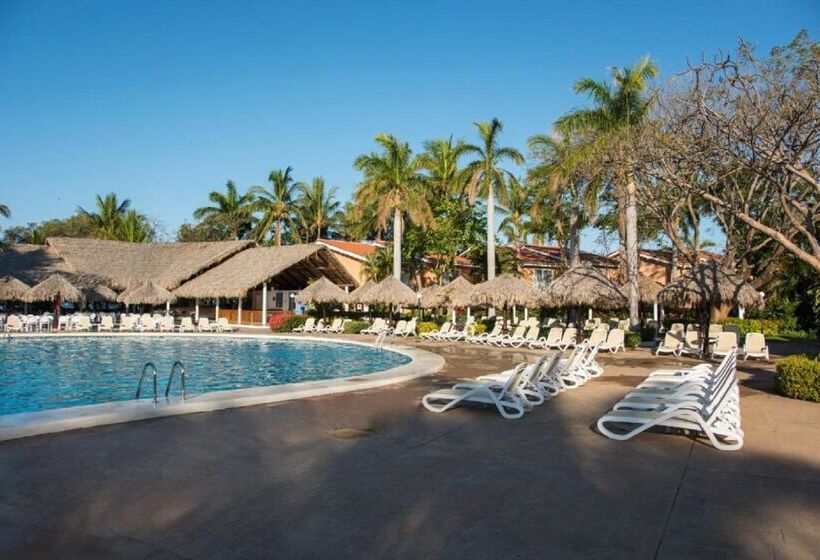 Отель Occidental Tamarindo All Inclusive