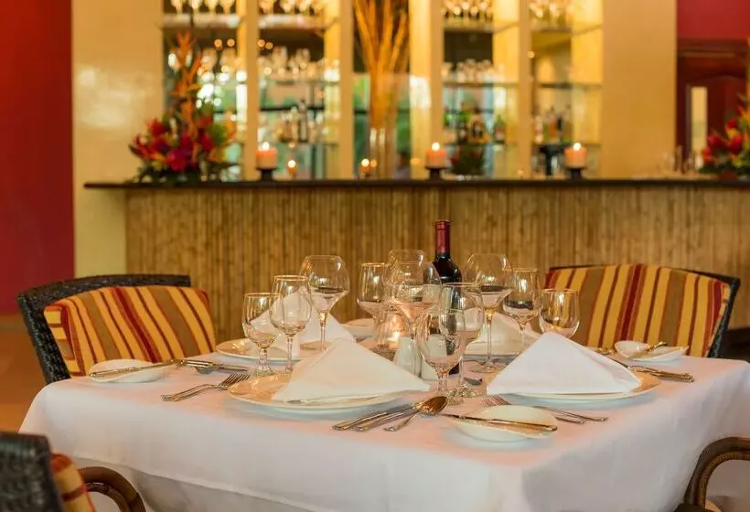 호텔 Occidental Tamarindo All Inclusive