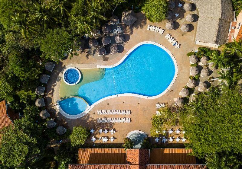 Отель Occidental Tamarindo All Inclusive