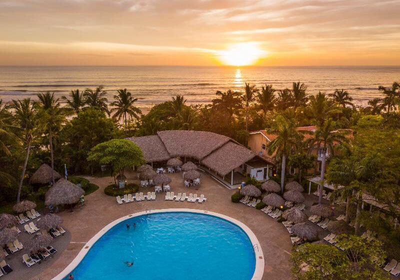 Отель Occidental Tamarindo All Inclusive